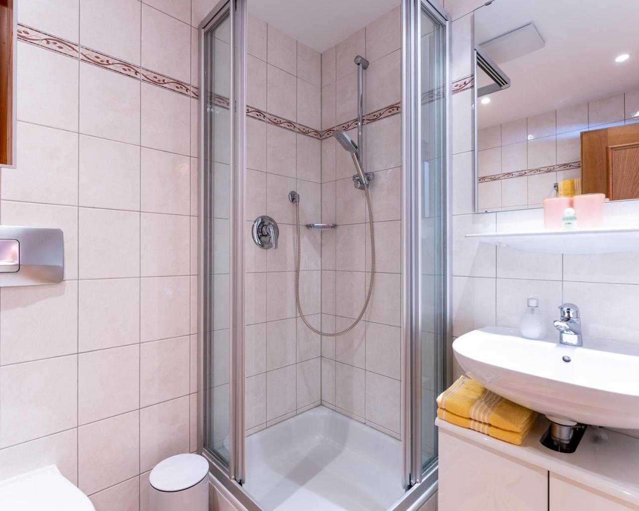 Hotel & Chalets Lampllehen Марктшелленберг Экстерьер фото